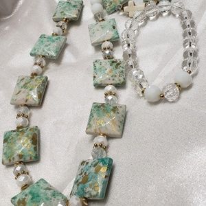 Necklace/Bracelets set